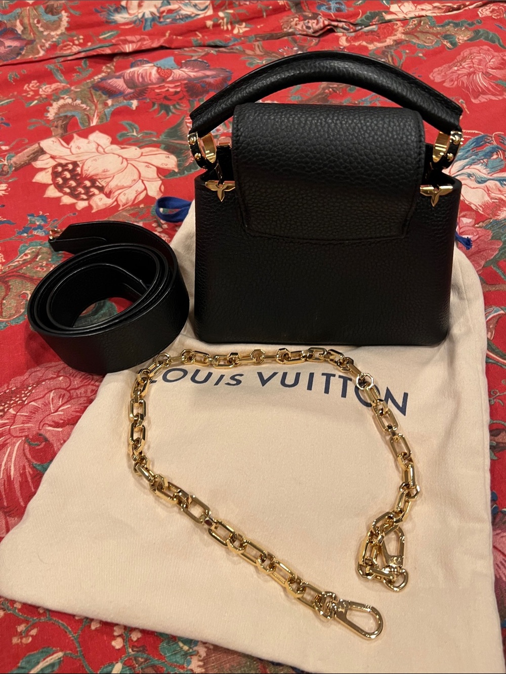 Louis Vuitton Black Capucines Mini Top-Handle Bag with Gold Hardware - Picture 6 of 15